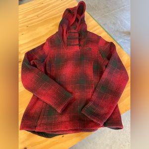 North Face warm hooded with toggle buttons